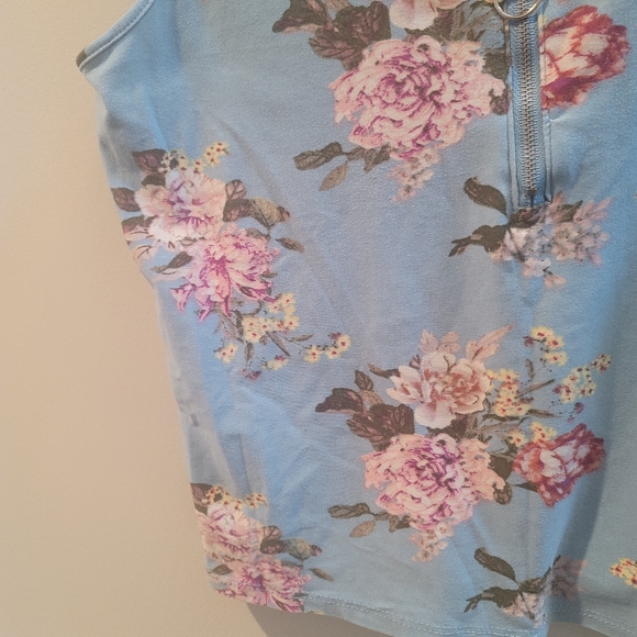 Rue 21 womens crop top floral zip close XL - Picture 6 of 11